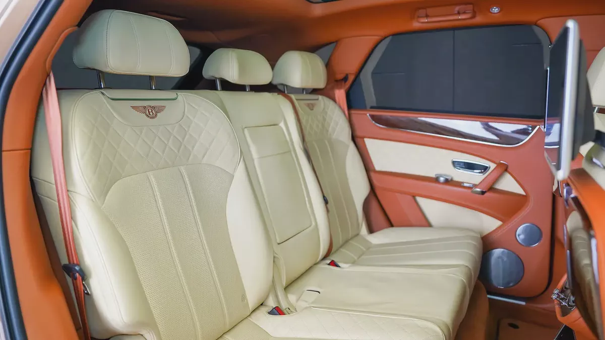 2017 Bentley Bentayga Signature | GCC Specs | Fully Maintained-6-6