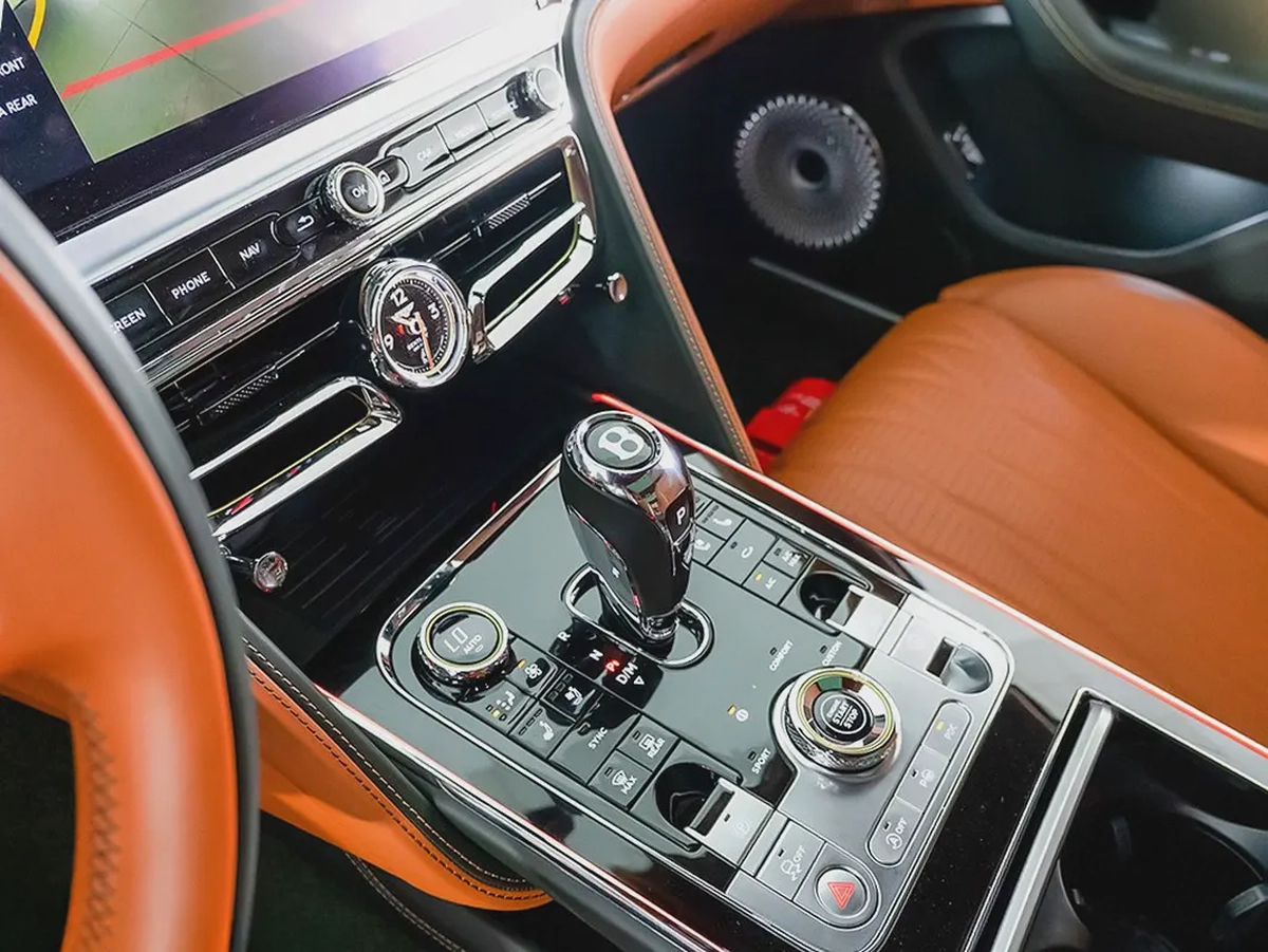 14,200 AED / 60 months | 20% DP | 2023 Bentley Flying Spur V8 / Bentley Warranty and Service Contrac-10-10