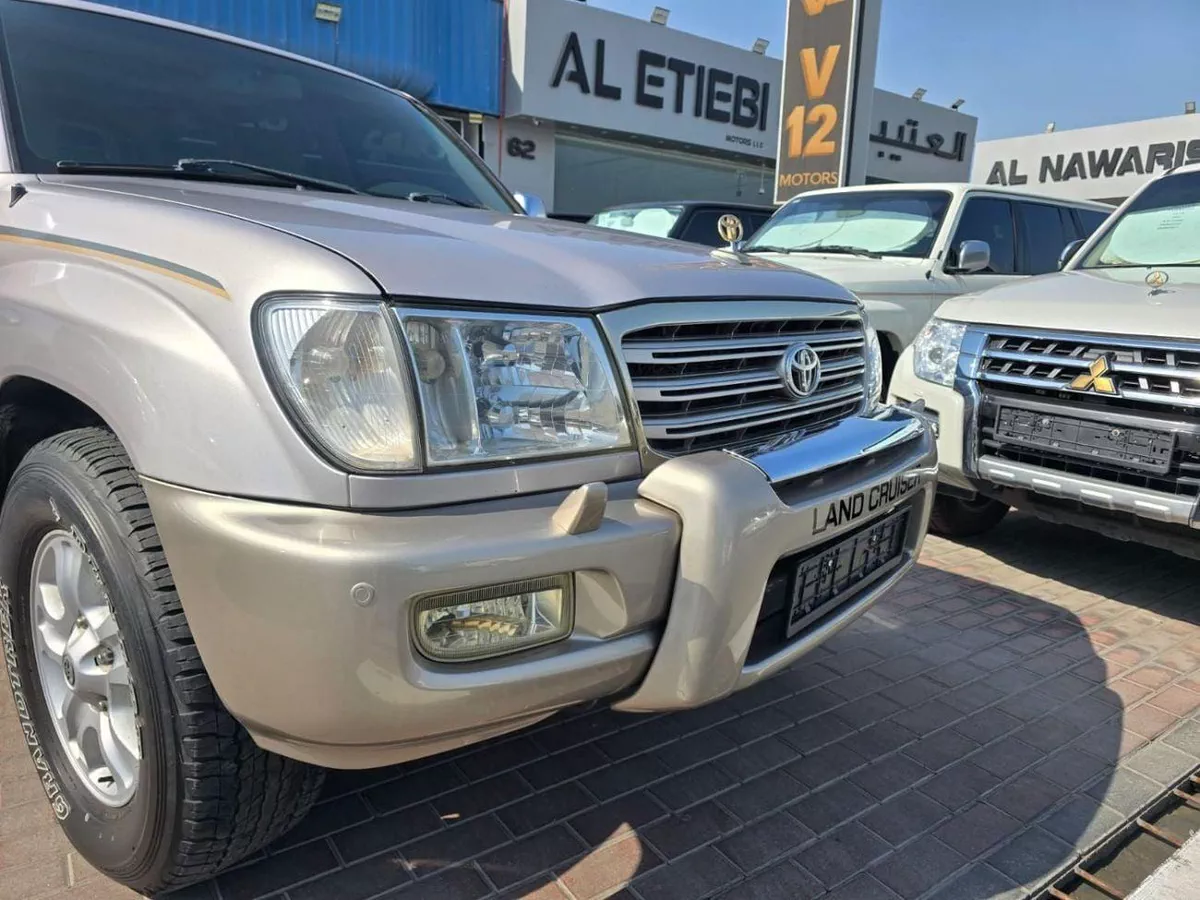 Toyota Land Cruiser VXR TOP LTH V8-9-0