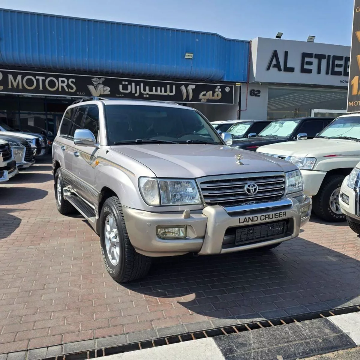 Toyota Land Cruiser VXR TOP LTH V8
