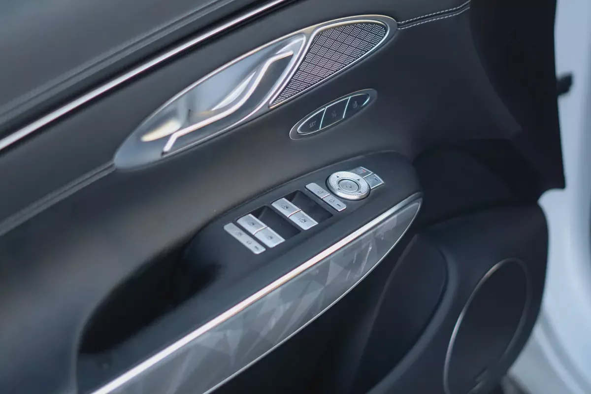 2025 Genesis GV70  American Specs prestige-10-10