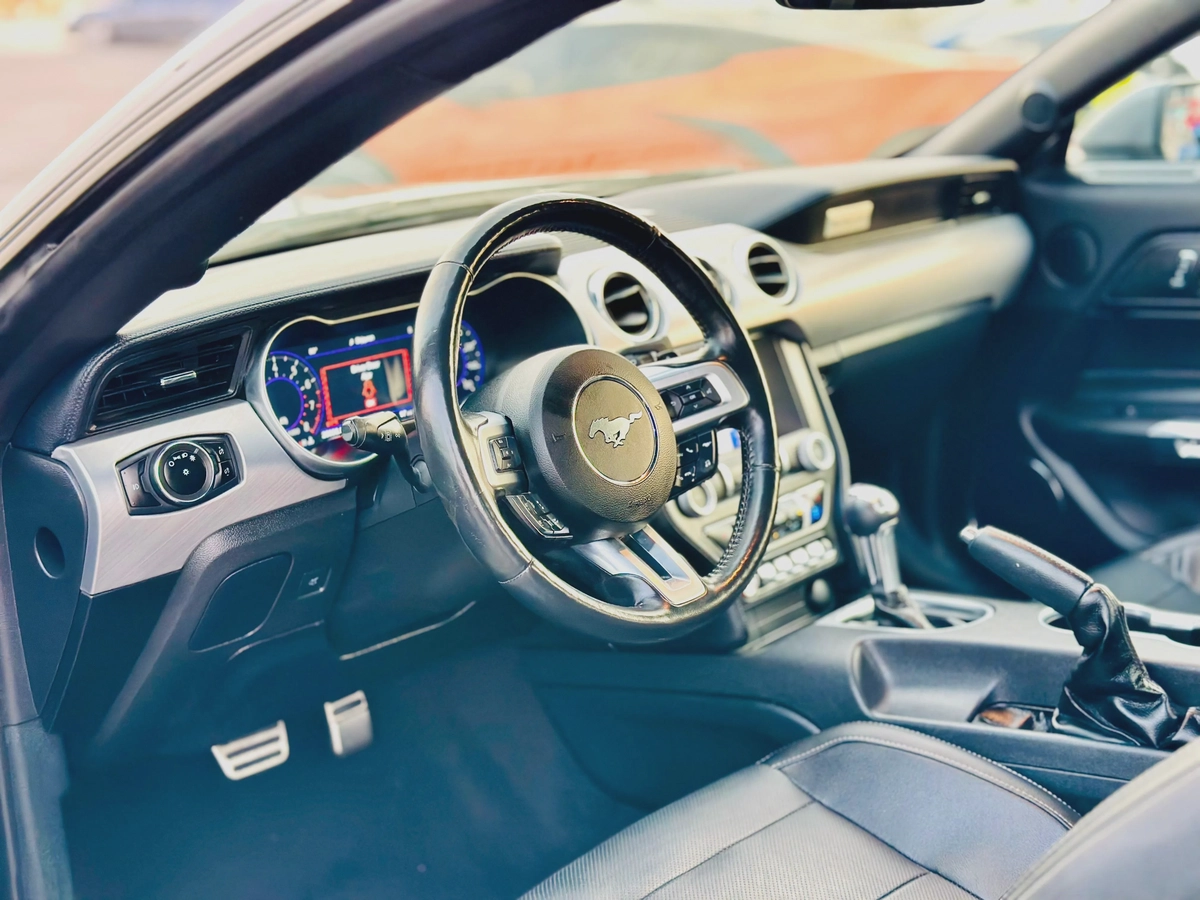 2023 Ford Mustang GT-4-4