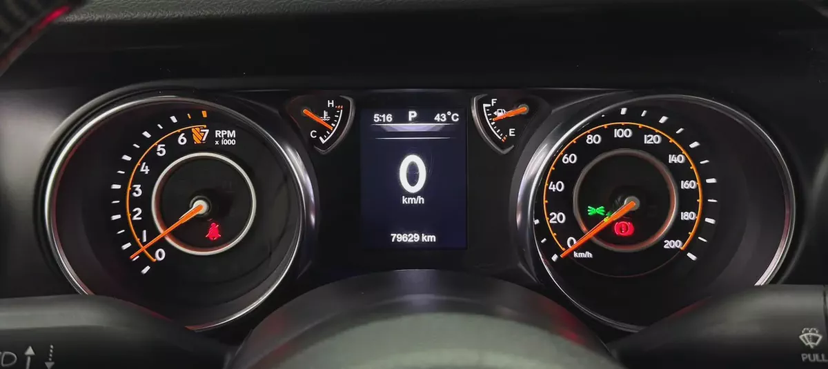 2020 Jeep Gladiator Sport 4x4 | Jeepers Edition | GCC | Well Maintained-13-13