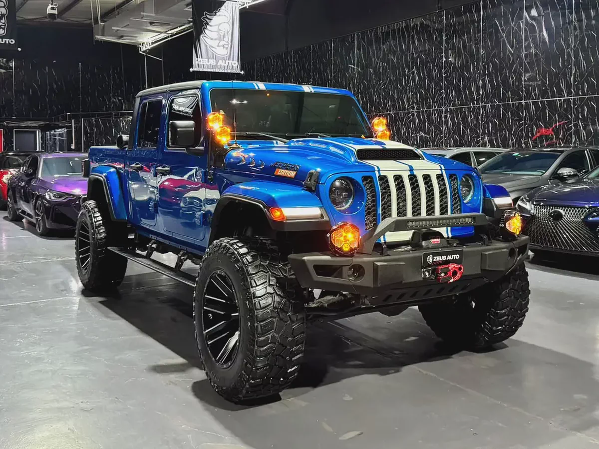 2020 Jeep Gladiator Sport 4x4 | Jeepers Edition | GCC | Well Maintained-2-2