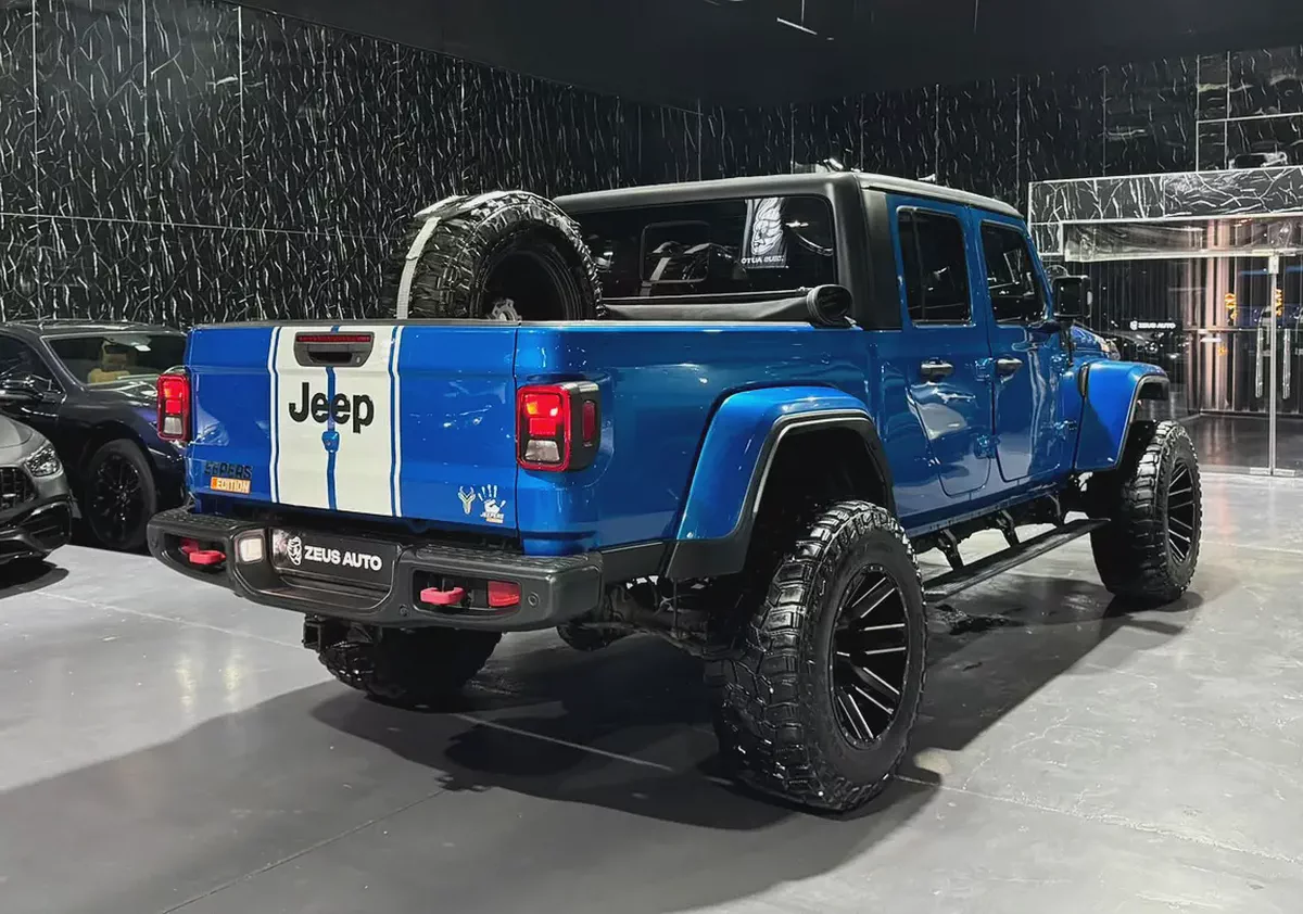 2020 Jeep Gladiator Sport 4x4 | Jeepers Edition | GCC | Well Maintained-3-3