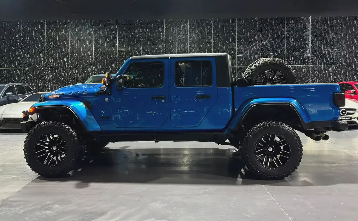 2020 Jeep Gladiator Sport 4x4 | Jeepers Edition | GCC | Well Maintained-5-5
