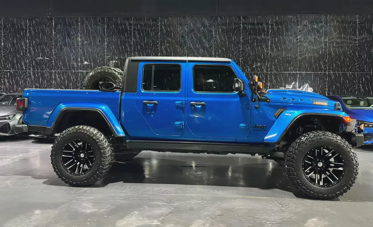 2020 Jeep Gladiator Sport 4x4 | Jeepers Edition | GCC | Well Maintained-7-7