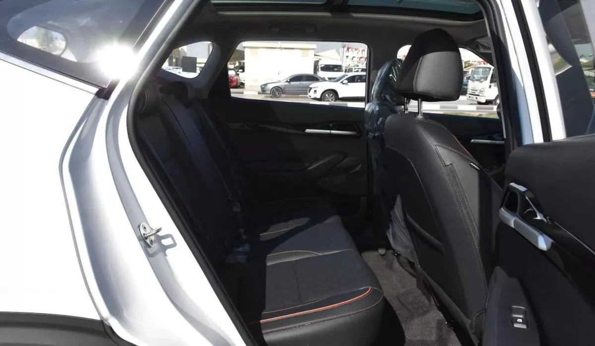 KIA SELTOS 2025 | WHITE-1-1