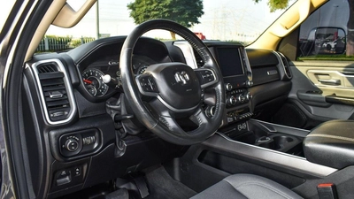 RAM 1500 BIGHORN-3