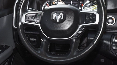 RAM 1500 BIGHORN-8