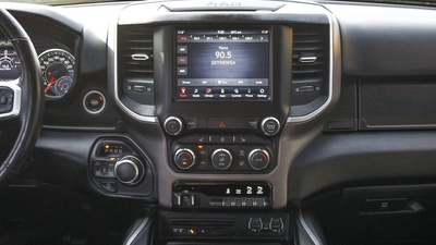 RAM 1500 BIGHORN-9