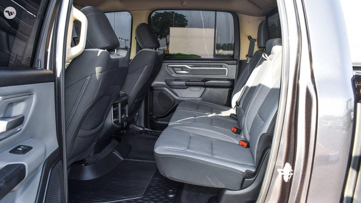RAM 1500 BIGHORN-6-6