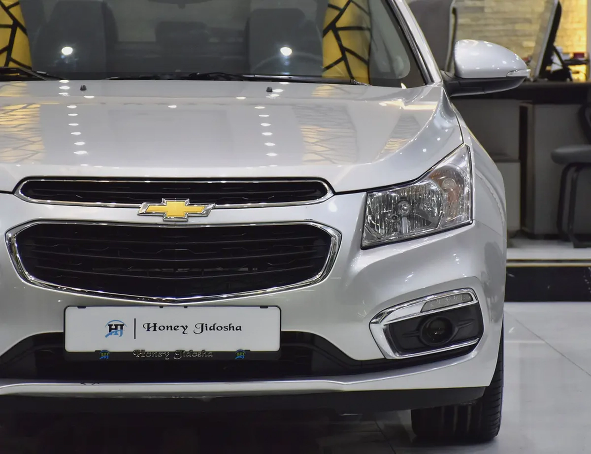 ONLY 47,000 KM! Chevrolet Cruze LT ( 2017 Model ) Silver Color GCC Specs-3-3