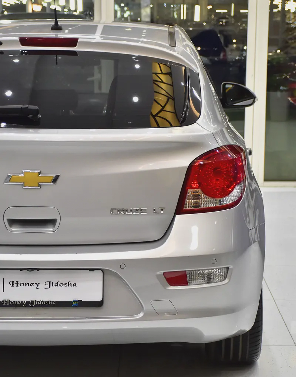 ONLY 47,000 KM! Chevrolet Cruze LT ( 2017 Model ) Silver Color GCC Specs-8-8
