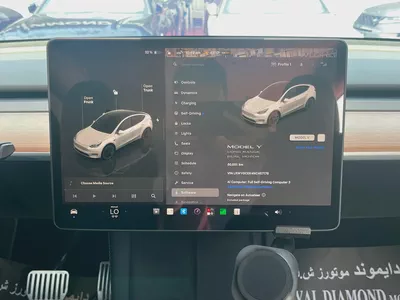 Tesla model Y Long Range 2022 GCC Under Warranty From Tesla-13