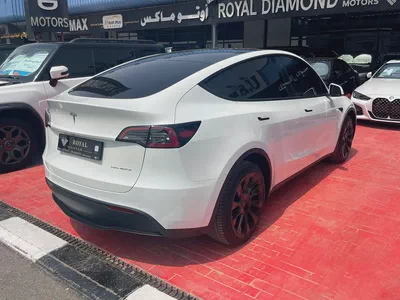 Tesla model Y Long Range 2022 GCC Under Warranty From Tesla-3