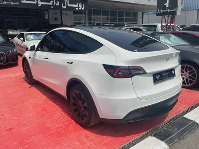 Tesla model Y Long Range 2022 GCC Under Warranty From Tesla-5