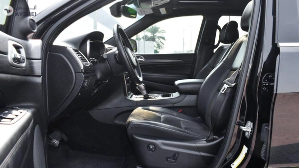 Jeep Grand Cherokee 3.6L V6 With SRT Badge