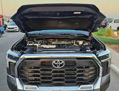 Toyota Tundra STD (NON GCC) CREWMAX TRD SR5/ 4WD/ VERY LOW MILEAGE/ ORG AIRBAG/ LOT#9666-4