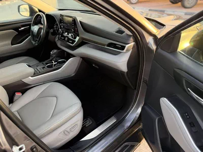 Toyota Highlander  2020 Toyota Highlander Full Option 3.5L V6 - SunRoof - Full Radar System - 7 Seater - Push Start-11
