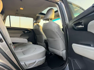 Toyota Highlander  2020 Toyota Highlander Full Option 3.5L V6 - SunRoof - Full Radar System - 7 Seater - Push Start-18