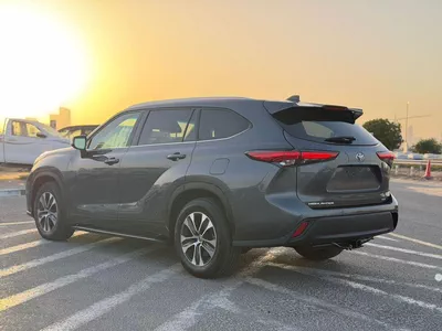 Toyota Highlander  2020 Toyota Highlander Full Option 3.5L V6 - SunRoof - Full Radar System - 7 Seater - Push Start-4