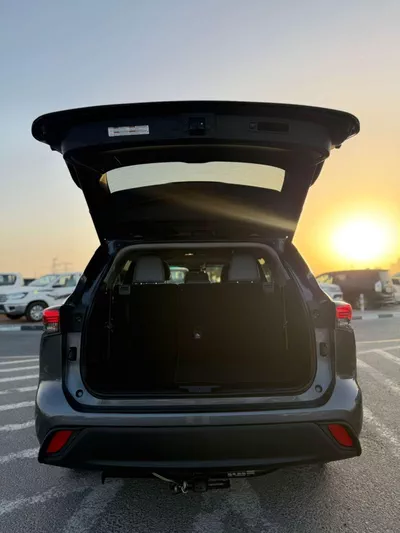 Toyota Highlander  2020 Toyota Highlander Full Option 3.5L V6 - SunRoof - Full Radar System - 7 Seater - Push Start-6