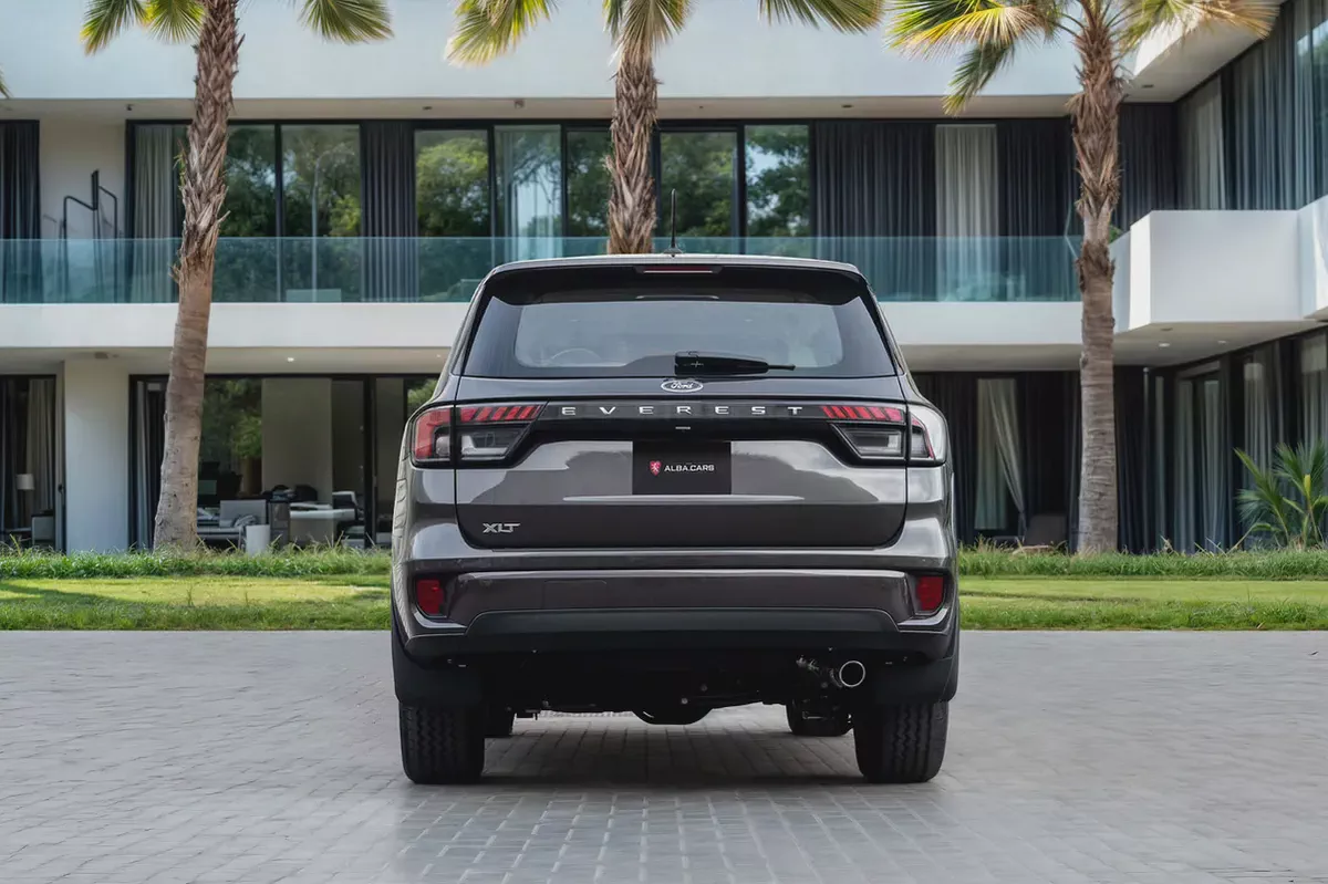2,742 P.M |  Everest XLT | 0% Downpayment | FORD WARRANTY-4-4