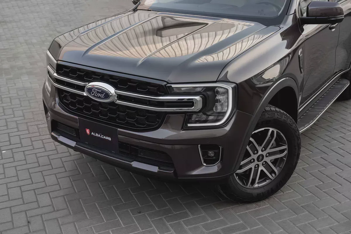 2,742 P.M |  Everest XLT | 0% Downpayment | FORD WARRANTY-6-6