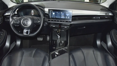 AED 571 EMi for 5Yrs | MG 5 ( 2025 Model ) in Silver Color GCC Specs-10