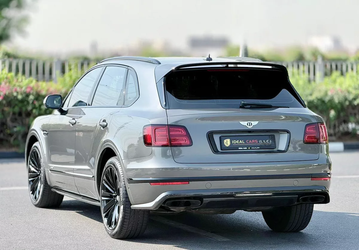 BENTLEY BENTAYGA W12 SPEED | GCC SPECS | CARBON FIBRE EDITION | YEAR: 2020-3-3