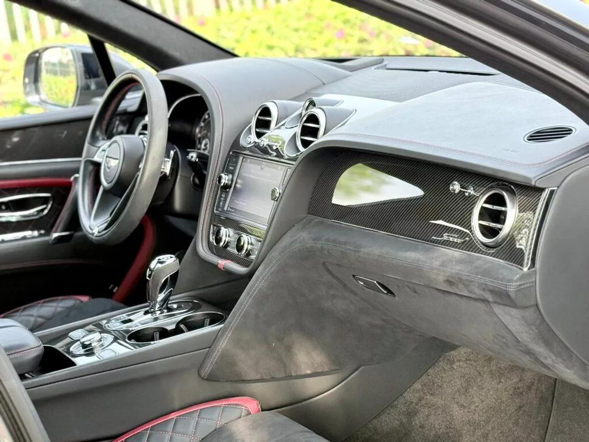 BENTLEY BENTAYGA W12 SPEED | GCC SPECS | CARBON FIBRE EDITION | YEAR: 2020-4-4
