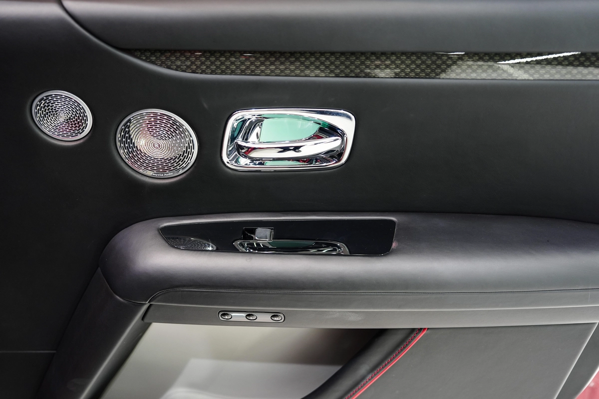 Rolls-Royce Ghost Black Badge