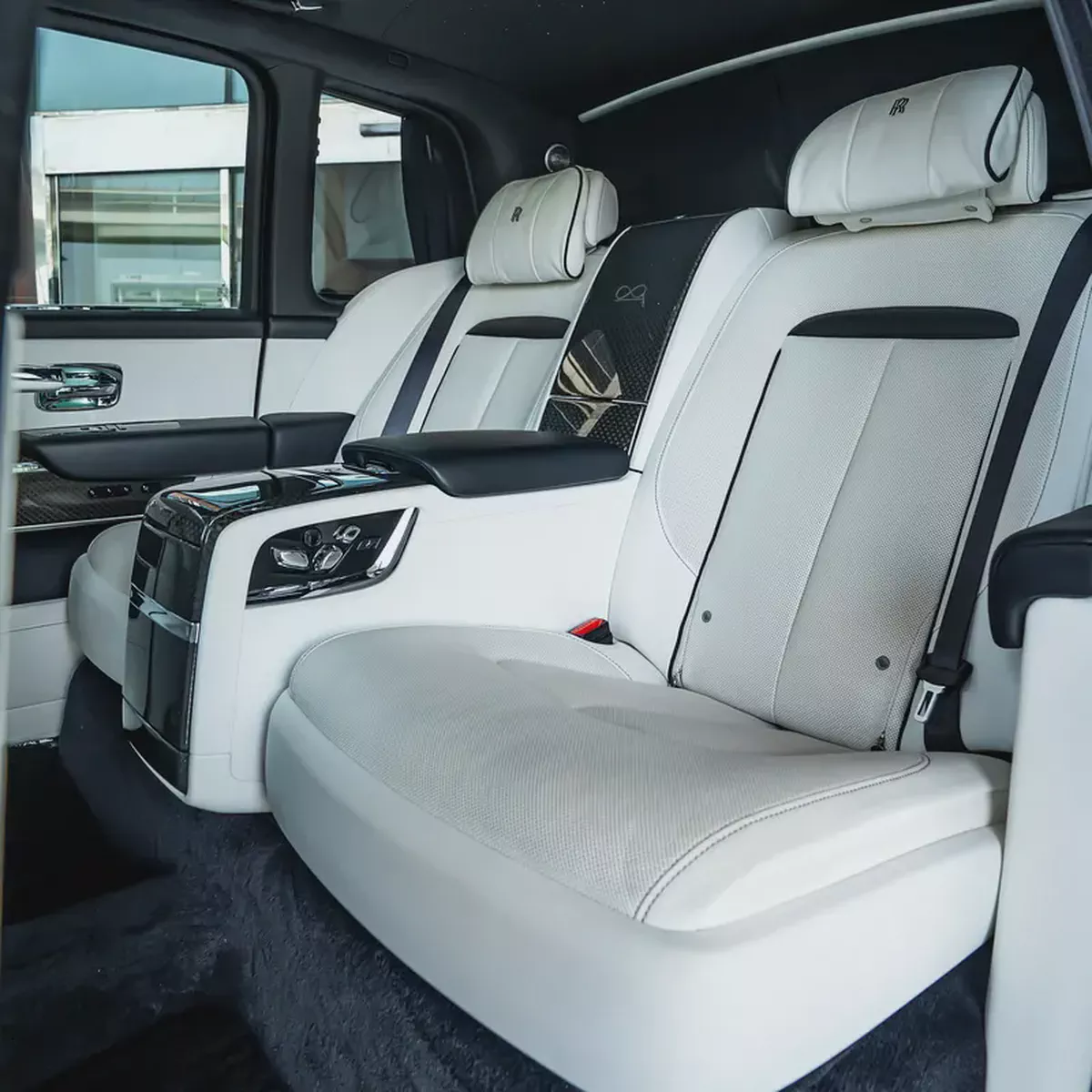 2021 Rolls-Royce Cullinan Black Badge ( MANSORY KIT ) DONE 67,000KM-10-10