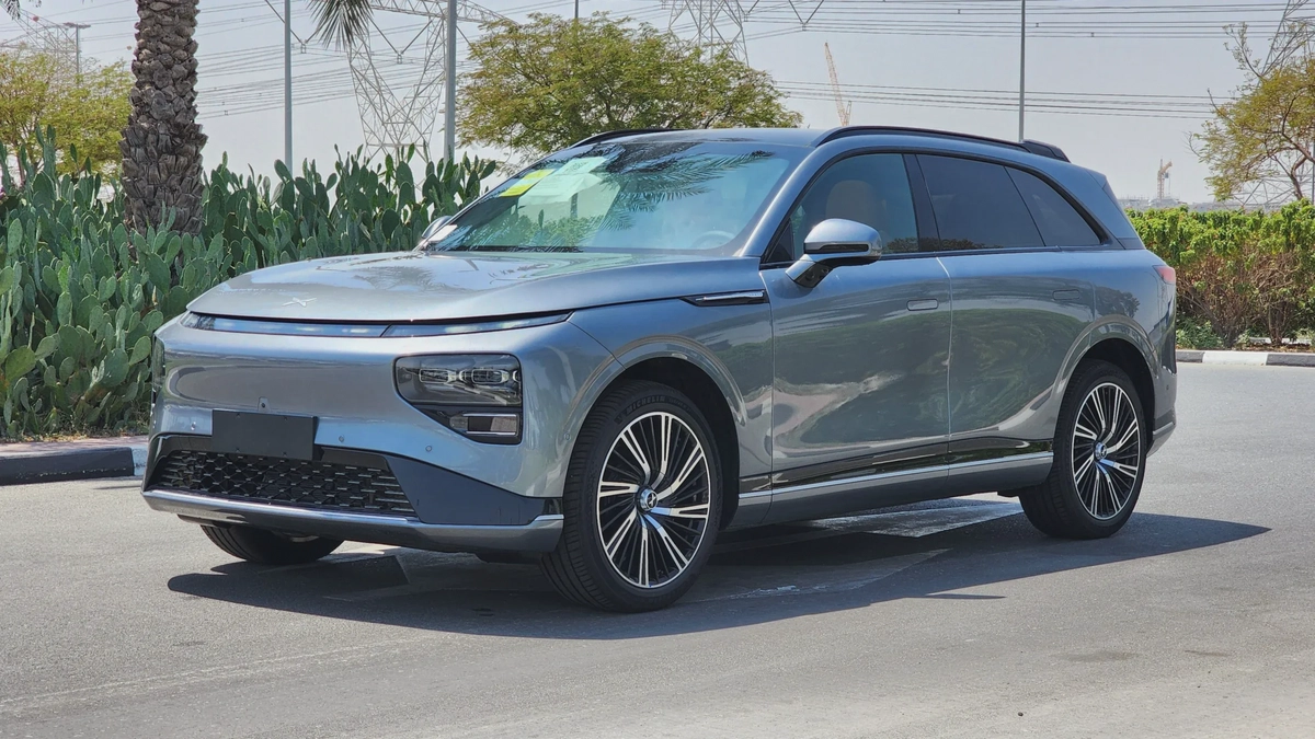 XPENG G9 (Grey Orange)-2-2