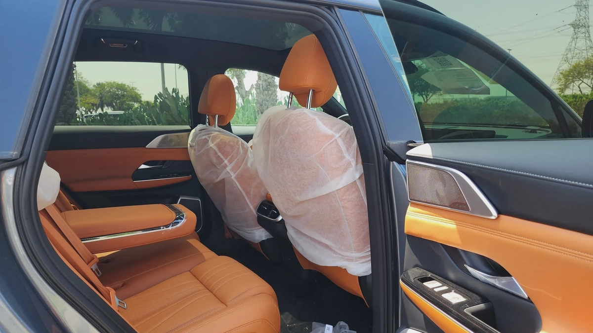 XPENG G9 (Grey Orange)-7-7