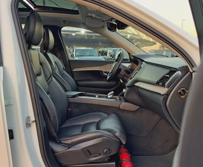 2022 Volvo XC90 B6, GCC Specifications-10