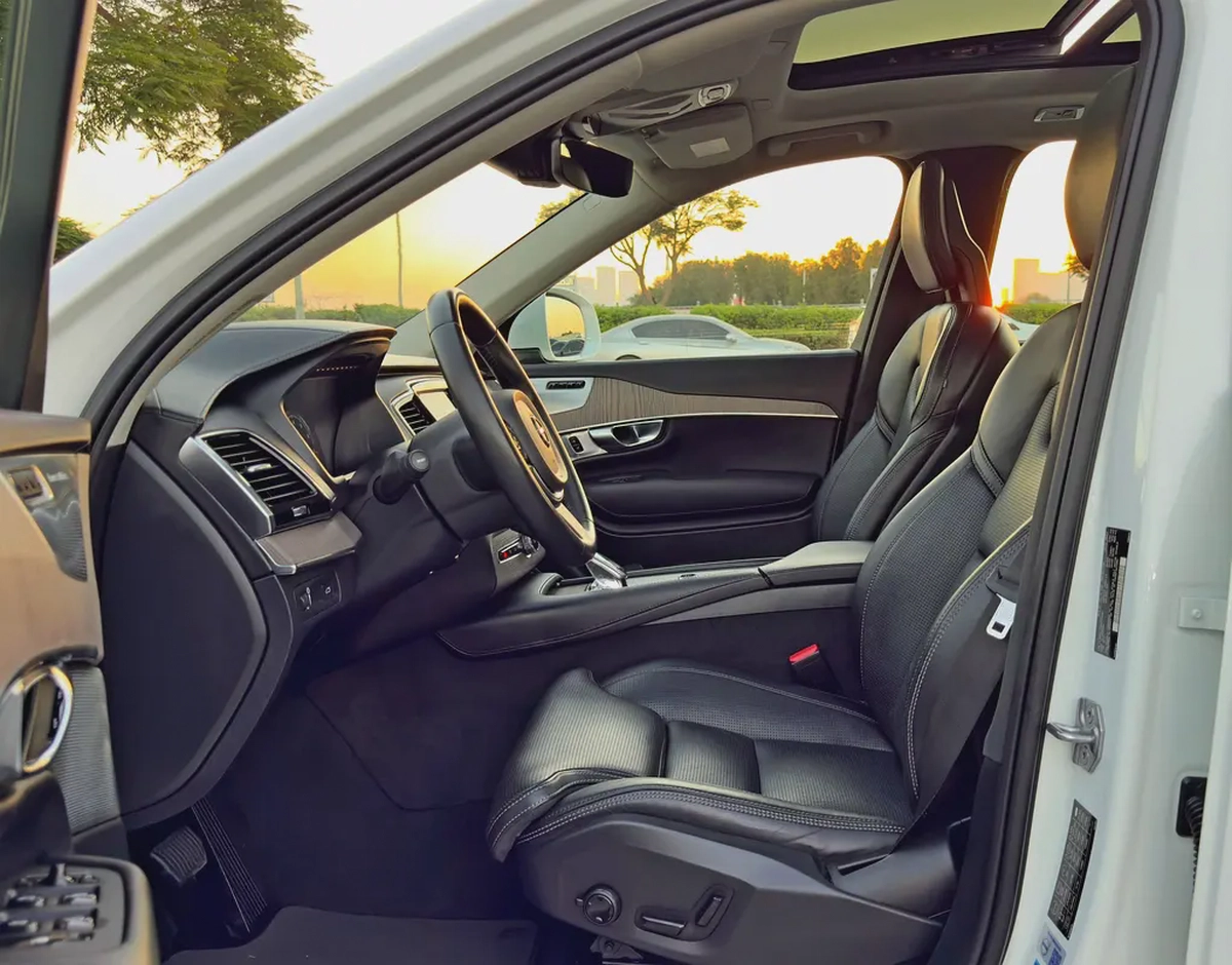 2022 Volvo XC90 B6, GCC Specifications