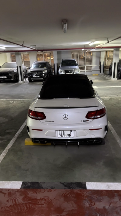urgent sale MERCEDES BENZ C63 2017-11