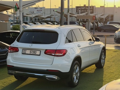 Mercedes-Benz GLC 300 4MATIC 2018 | American Specs | Pristine Condition-3