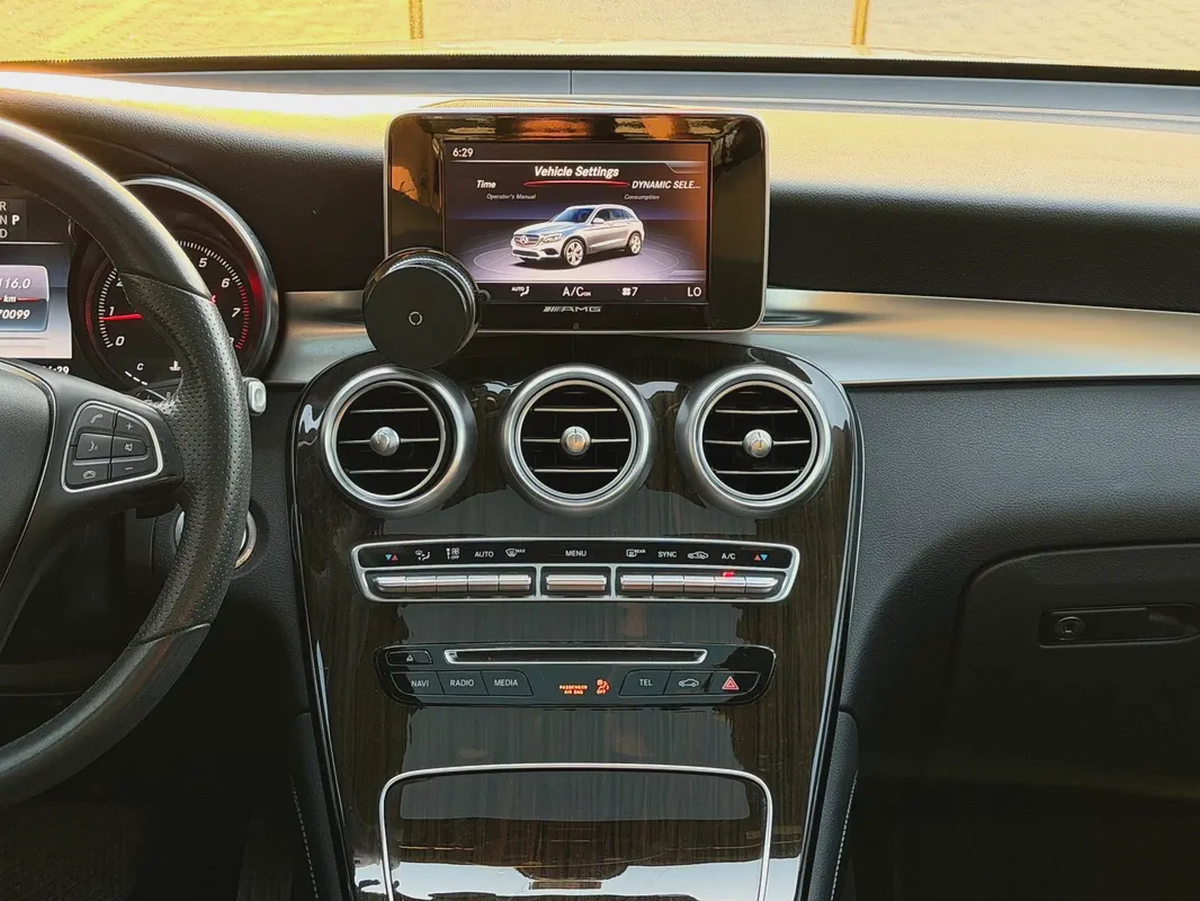 Mercedes-Benz GLC 300 4MATIC 2018 | American Specs | Pristine Condition-11-11