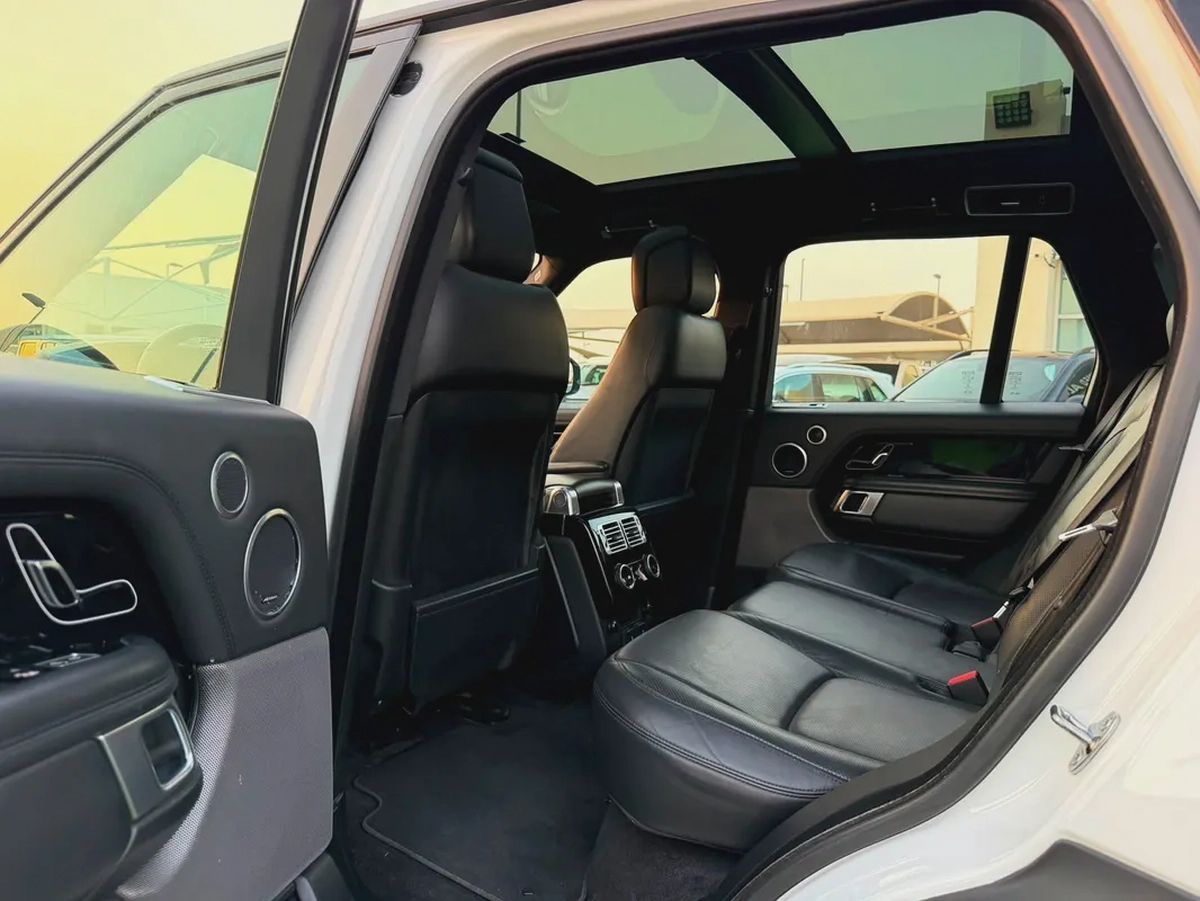 (2020) RANGE ROVER VOUGE //TURBO// GCC FULL OPTION -EXCELLENT CONDITION--11-11