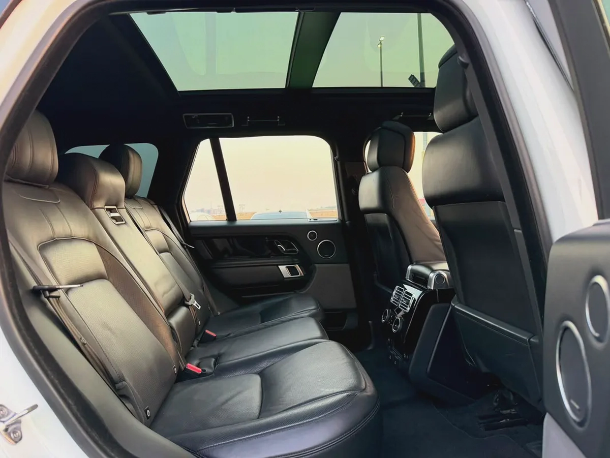 (2020) RANGE ROVER VOUGE //TURBO// GCC FULL OPTION -EXCELLENT CONDITION--13-13