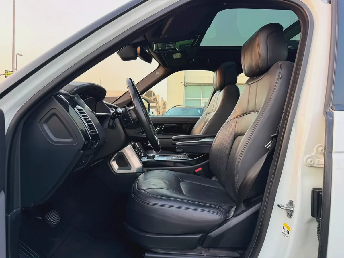 (2020) RANGE ROVER VOUGE //TURBO// GCC FULL OPTION -EXCELLENT CONDITION--7-7