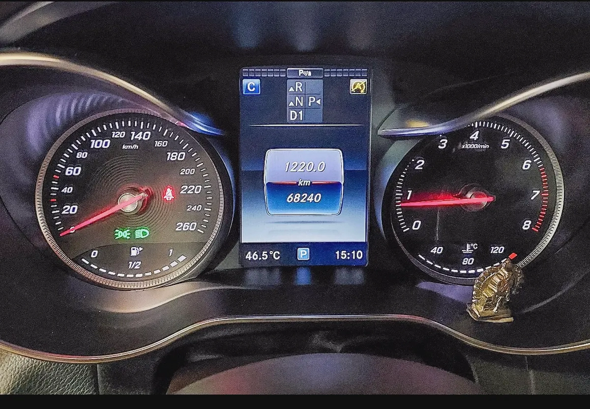 2017 MERCEDES GLC250 low mileage || accident free || single owner-8-8