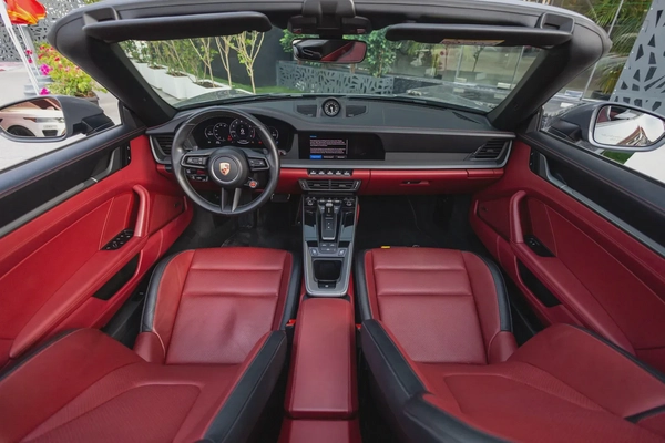 Porsche 911 Carrera 2025