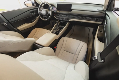 Honda Accord 2023-6