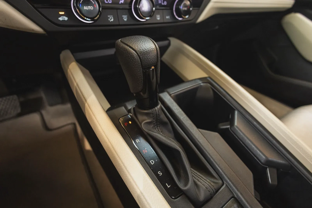 Honda Accord 2023-2-2