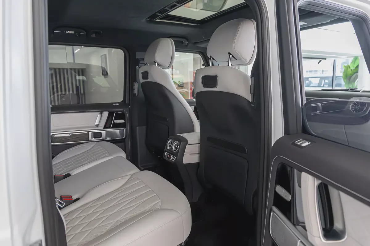 Mercedes-Benz G63 AMG | Fully loaded | Original Matte White | Japanese Specs-15-15