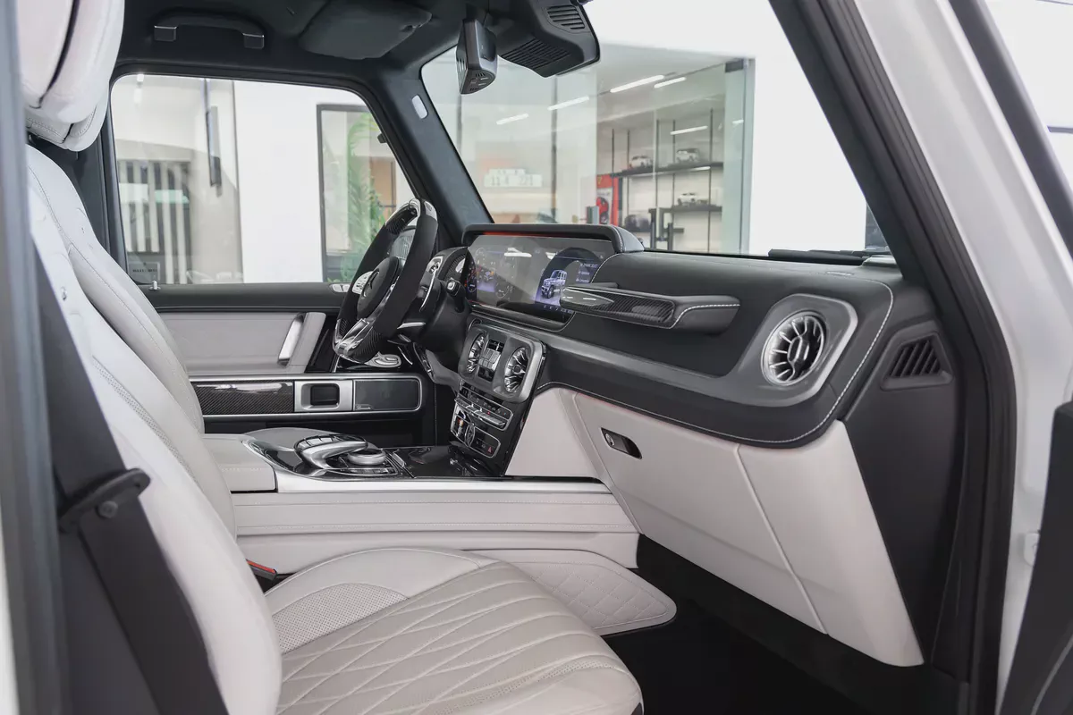 Mercedes-Benz G63 AMG | Fully loaded | Original Matte White | Japanese Specs-18-18